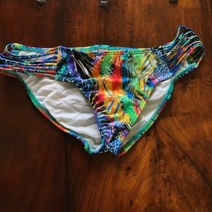 Multi-print/colored bikini bottom